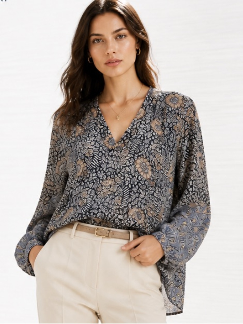 JOIE Blouse 100% Silk Frazier Top Blue Floral Pullover V Neckline Sz XS